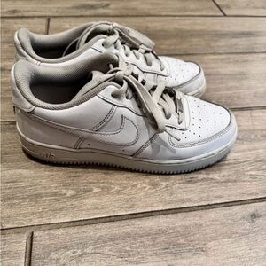 Nike Women's White and Gray Sneakers